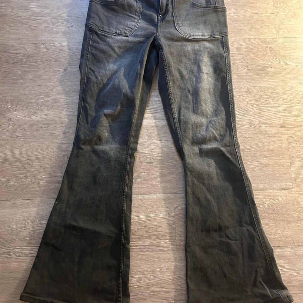Women's Flared Jeans